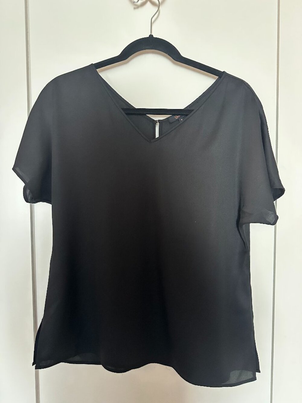 Quince washable silk v-neck top